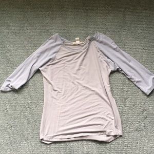 SUPER COMFORTABLE 3/4 sleeve t-shirt!!